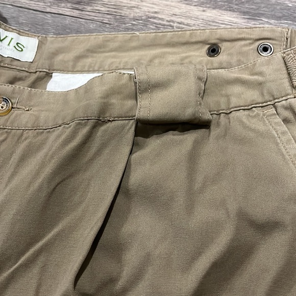 Orvis mens cargo khaki pants with pleated front 44x32 - Picture 7 of 8
